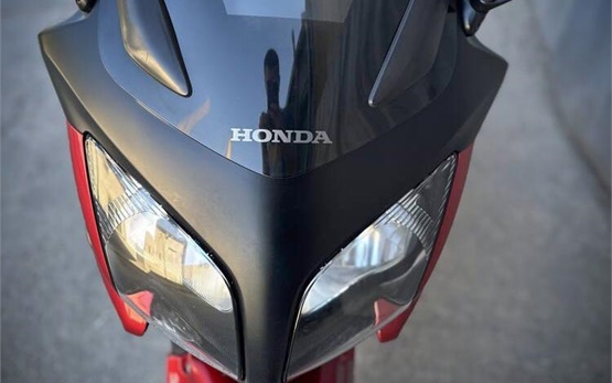 Honda CBF600 Motorradvermietung in Zypern