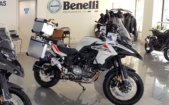 Benelli TRK 502 - мотор под наем Порто